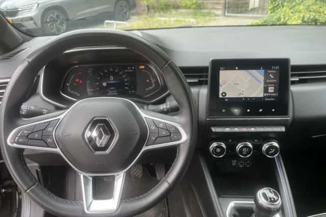 Renault Clio (2021) thumbnail 11