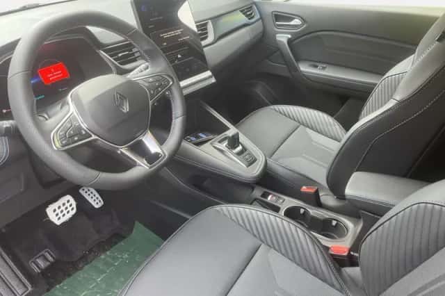 Renault Captur (2026) thumbnail 4