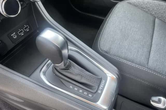 Renault Captur (2023) thumbnail 14