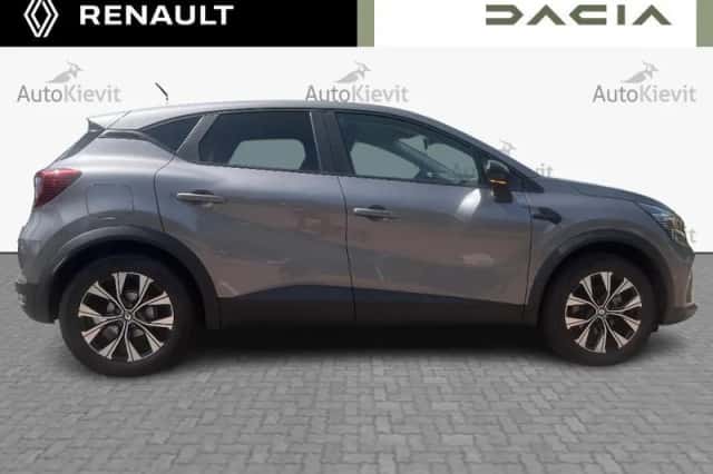 Renault Captur (2023) thumbnail 4