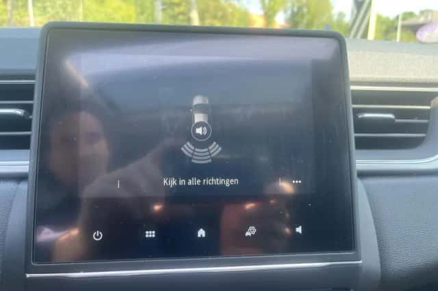 Renault Captur (2020) thumbnail 14