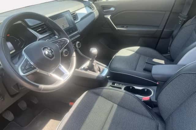 Renault Captur (2020) thumbnail 4
