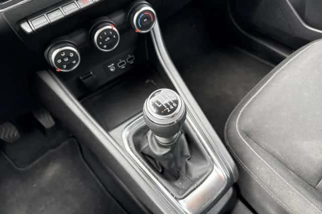Renault Captur (2021) thumbnail 14