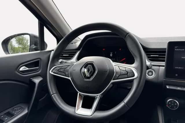 Renault Captur (2021) thumbnail 16