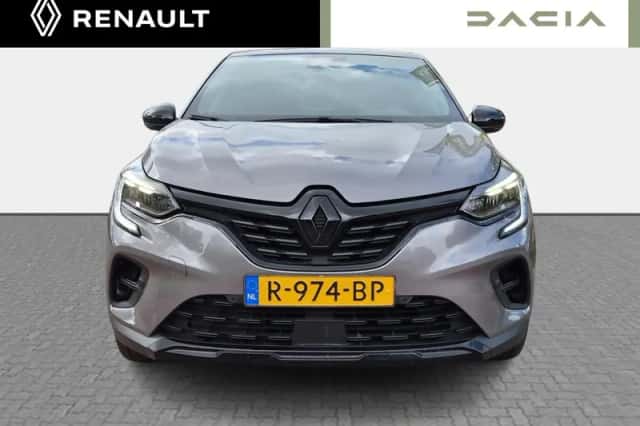 Renault Captur (2022) thumbnail 2