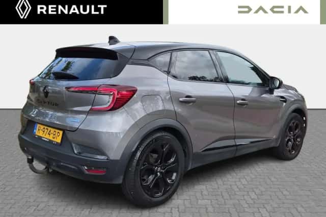 Renault Captur (2022) thumbnail 5