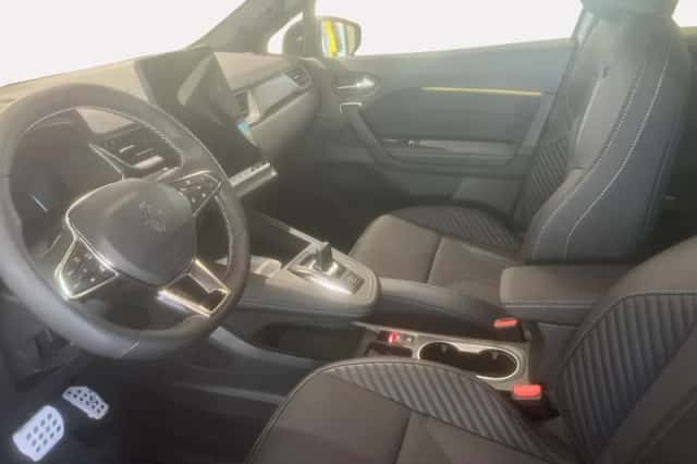 Renault Captur (2026) thumbnail 3
