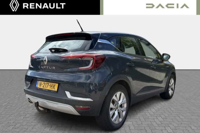 Renault Captur (2021) thumbnail 5