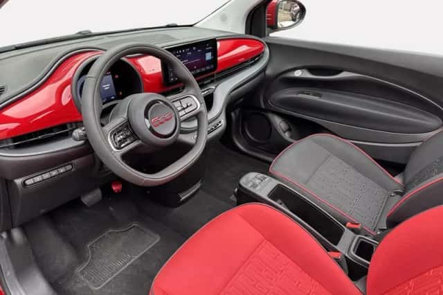 Fiat 500e (2022) thumbnail 12