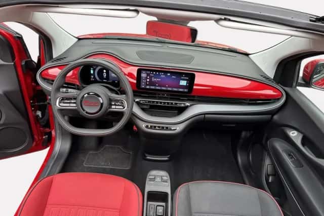 Fiat 500e (2022) thumbnail 15