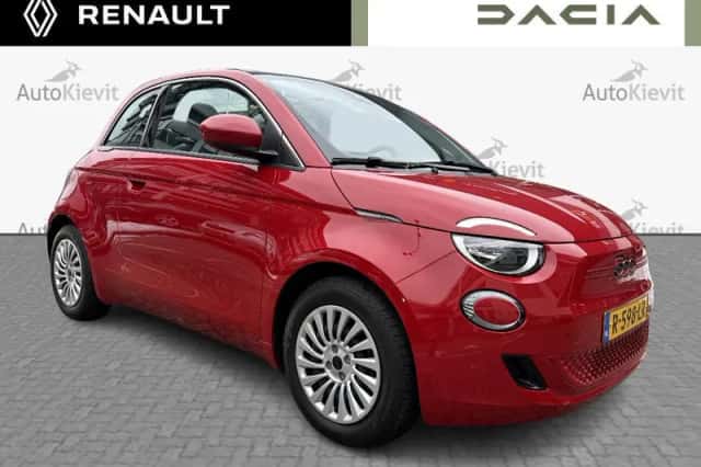 Fiat 500e (2022) thumbnail 4