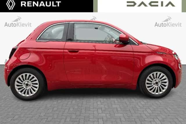 Fiat 500e (2022) thumbnail 5