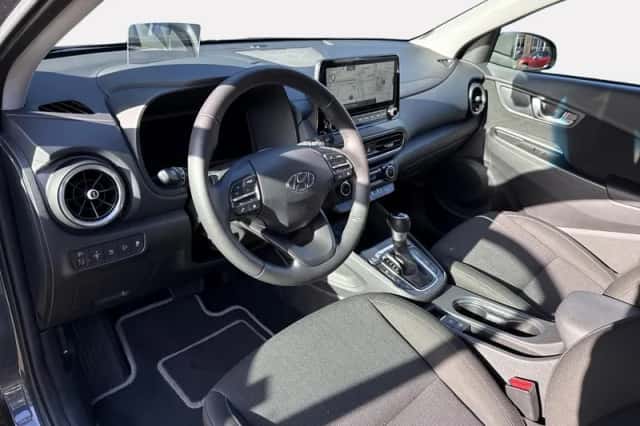 Hyundai Kona (2022) thumbnail 12