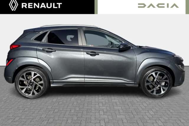 Hyundai Kona (2022) thumbnail 4
