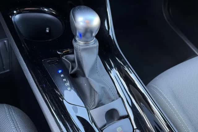 Toyota C-HR (2022) thumbnail 14