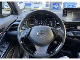Toyota C-HR (2022) thumbnail 16