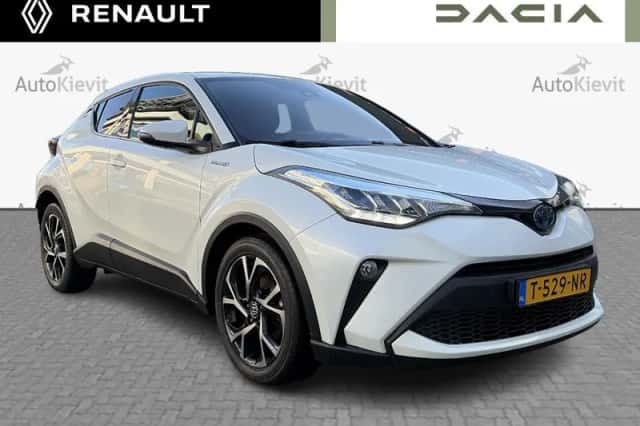 Toyota C-HR (2022) thumbnail 3
