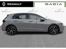 Volkswagen Golf (2024) thumbnail 5