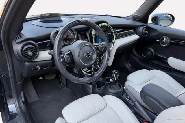 MINI Cooper (2019) thumbnail 12