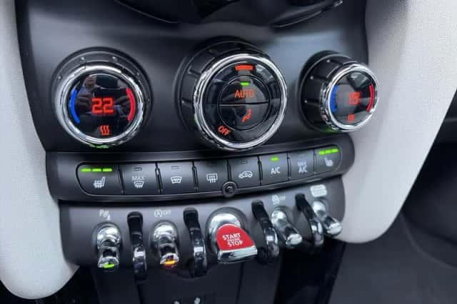 MINI Cooper (2019) thumbnail 19