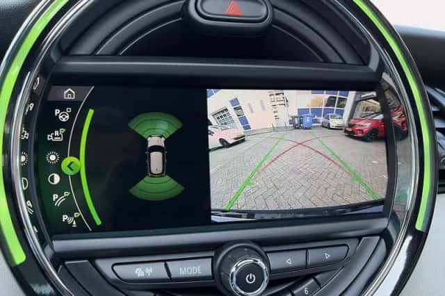 MINI Cooper (2019) thumbnail 23