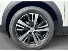 Peugeot 5008 (2023) thumbnail 11