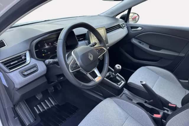 Renault Clio (2024) thumbnail 11