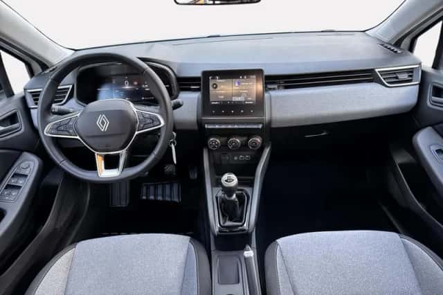 Renault Clio (2024) thumbnail 16