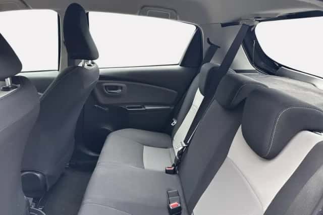 Toyota Yaris (2019) thumbnail 11