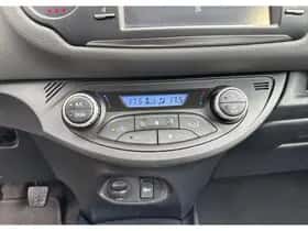 Toyota Yaris (2019) thumbnail 15