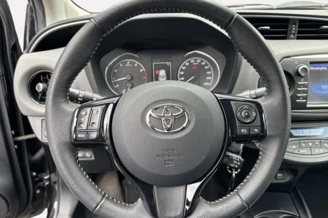Toyota Yaris (2019) thumbnail 16