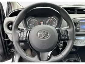 Toyota Yaris (2019) thumbnail 16