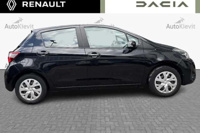 Toyota Yaris (2019) thumbnail 4