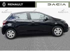 Toyota Yaris (2019) thumbnail 4