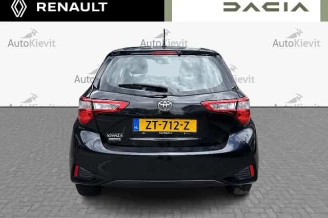 Toyota Yaris (2019) thumbnail 6