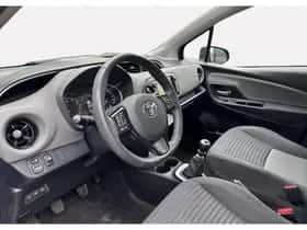 Toyota Yaris (2019) thumbnail 10