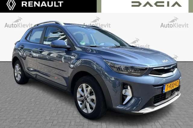 Kia Stonic (2023) thumbnail 5