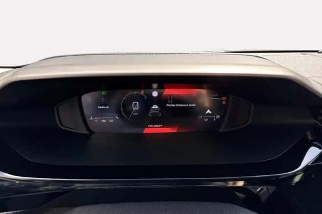 Peugeot 308 (2023) thumbnail 17
