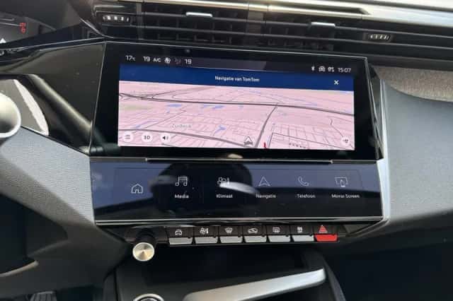 Peugeot 308 (2023) thumbnail 19