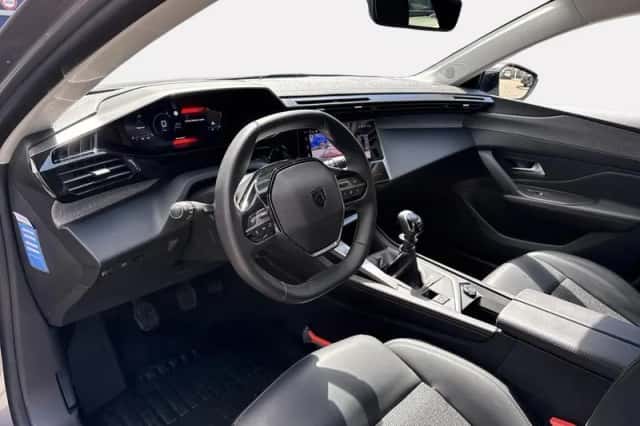 Peugeot 308 (2023) thumbnail 10