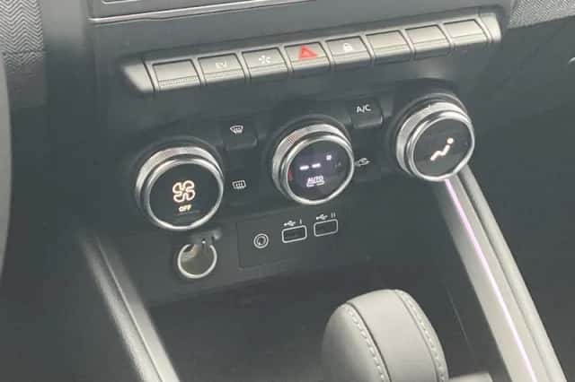 Renault Clio (2025) thumbnail 15