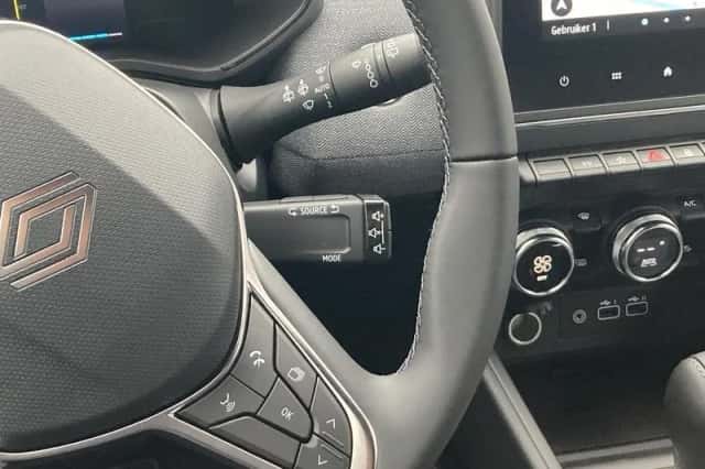 Renault Clio (2025) thumbnail 21