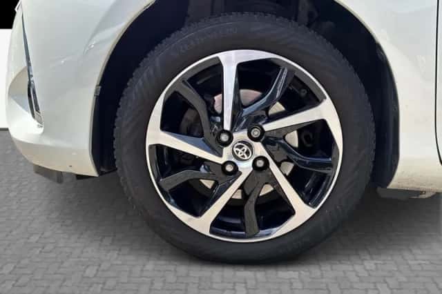 Toyota Yaris (2018) thumbnail 11