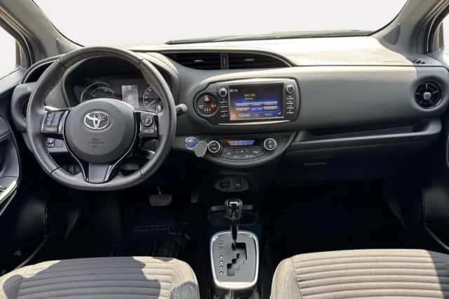 Toyota Yaris (2018) thumbnail 16