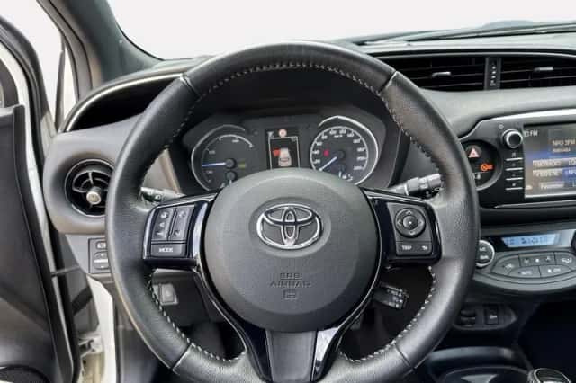 Toyota Yaris (2018) thumbnail 19