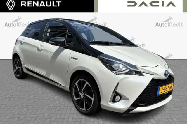 Toyota Yaris (2018) thumbnail 3