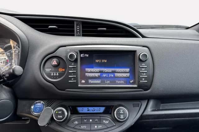 Toyota Yaris (2018) thumbnail 22