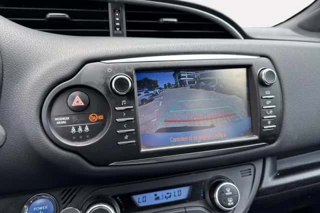 Toyota Yaris (2018) thumbnail 23
