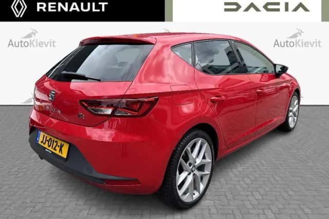 SEAT Leon (2015) thumbnail 5