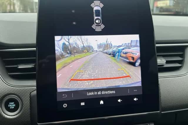 Renault Arkana (2025) thumbnail 17